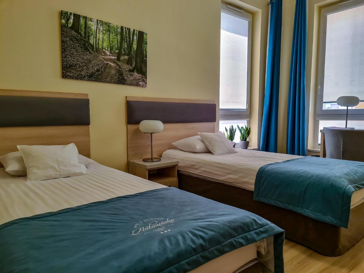 Antoninska Hotel & Apartamenty Лешно Экстерьер фото