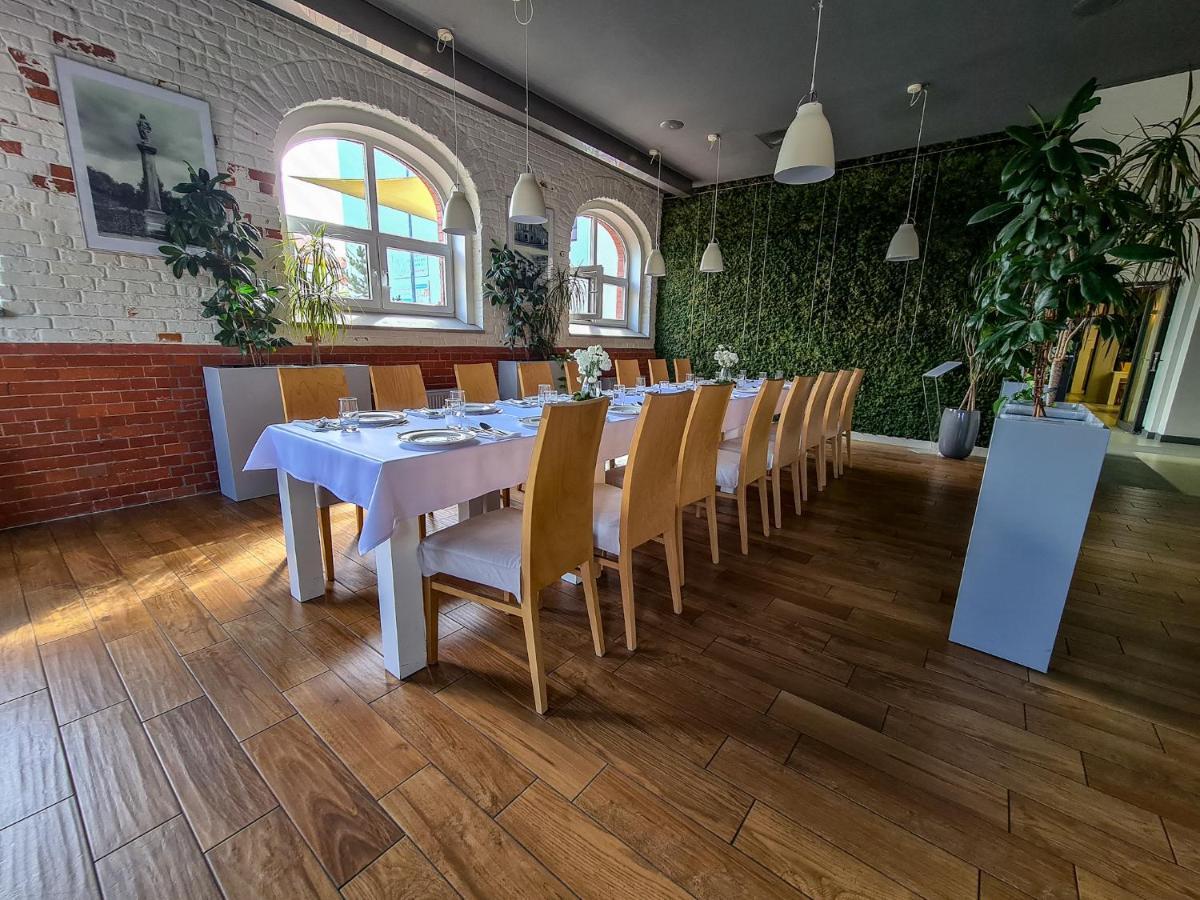 Antoninska Hotel & Apartamenty Лешно Экстерьер фото