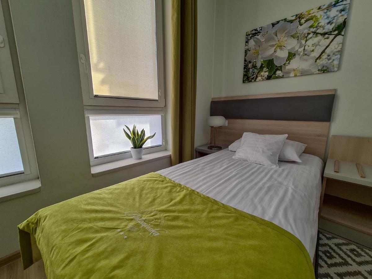 Antoninska Hotel & Apartamenty Лешно Экстерьер фото
