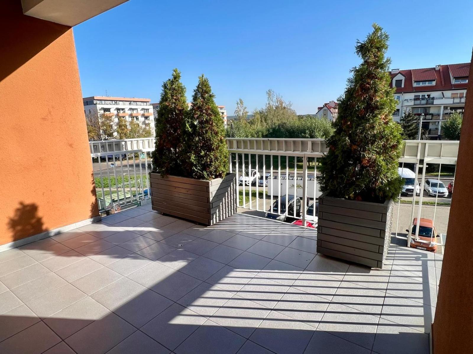 Antoninska Hotel & Apartamenty Лешно Экстерьер фото